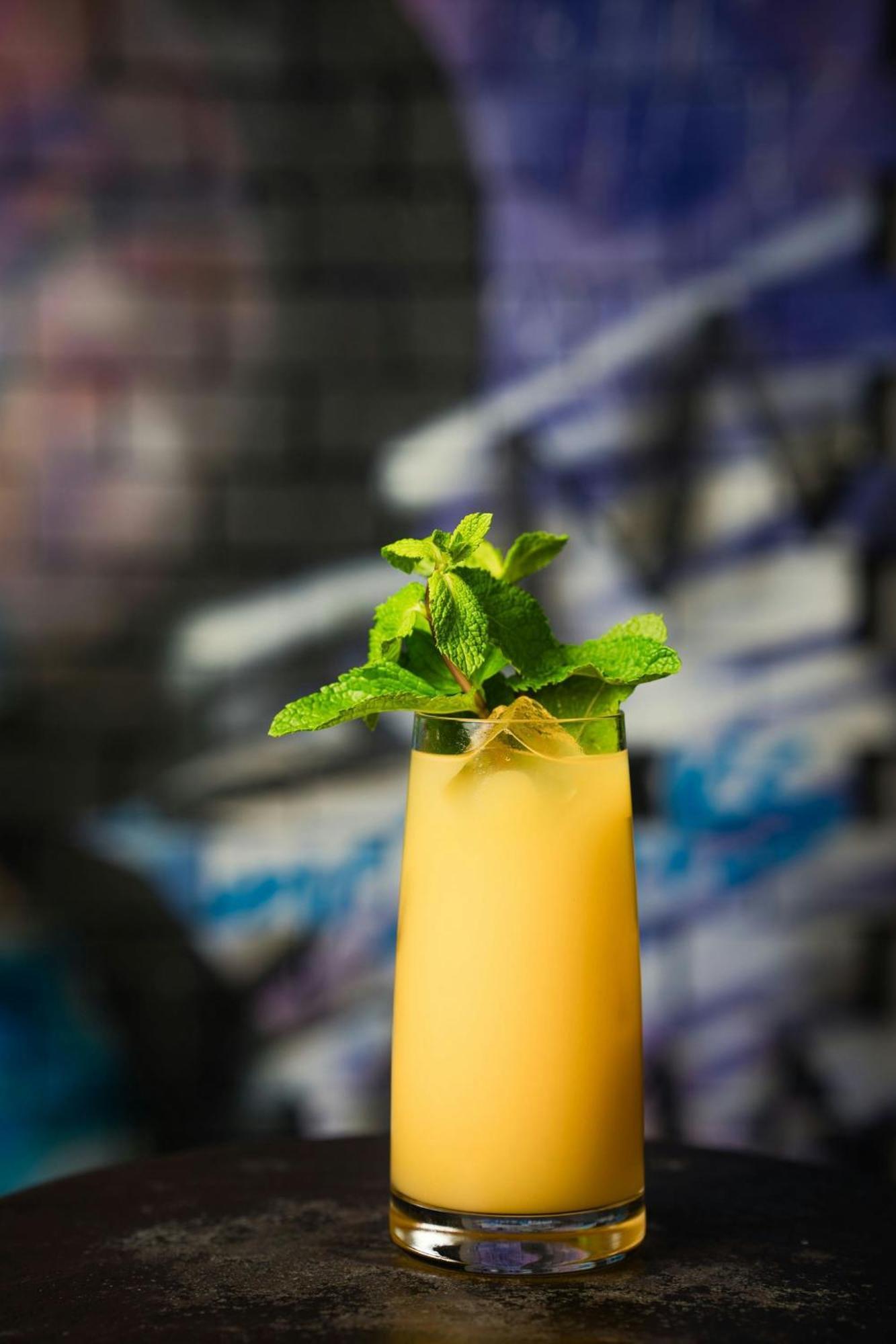 汉堡万丽酒店 外观 照片 A mango lassi
